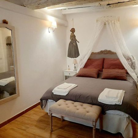 Livia'S Charming Room Trevignano Romano Dış mekan fotoğraf
