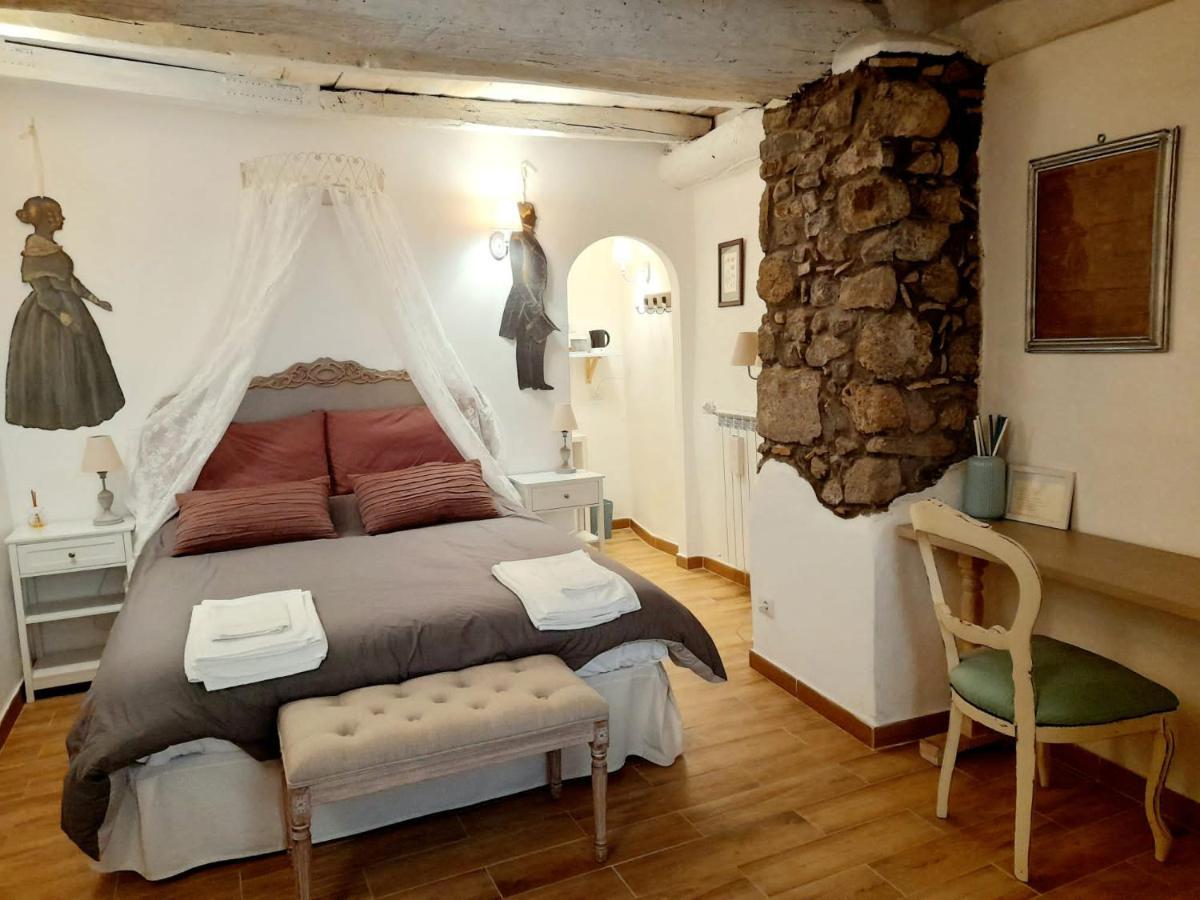 Livia'S Charming Room Trevignano Romano Dış mekan fotoğraf